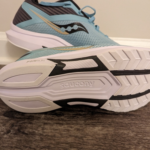 Running shoes - Picture 2 of 5
